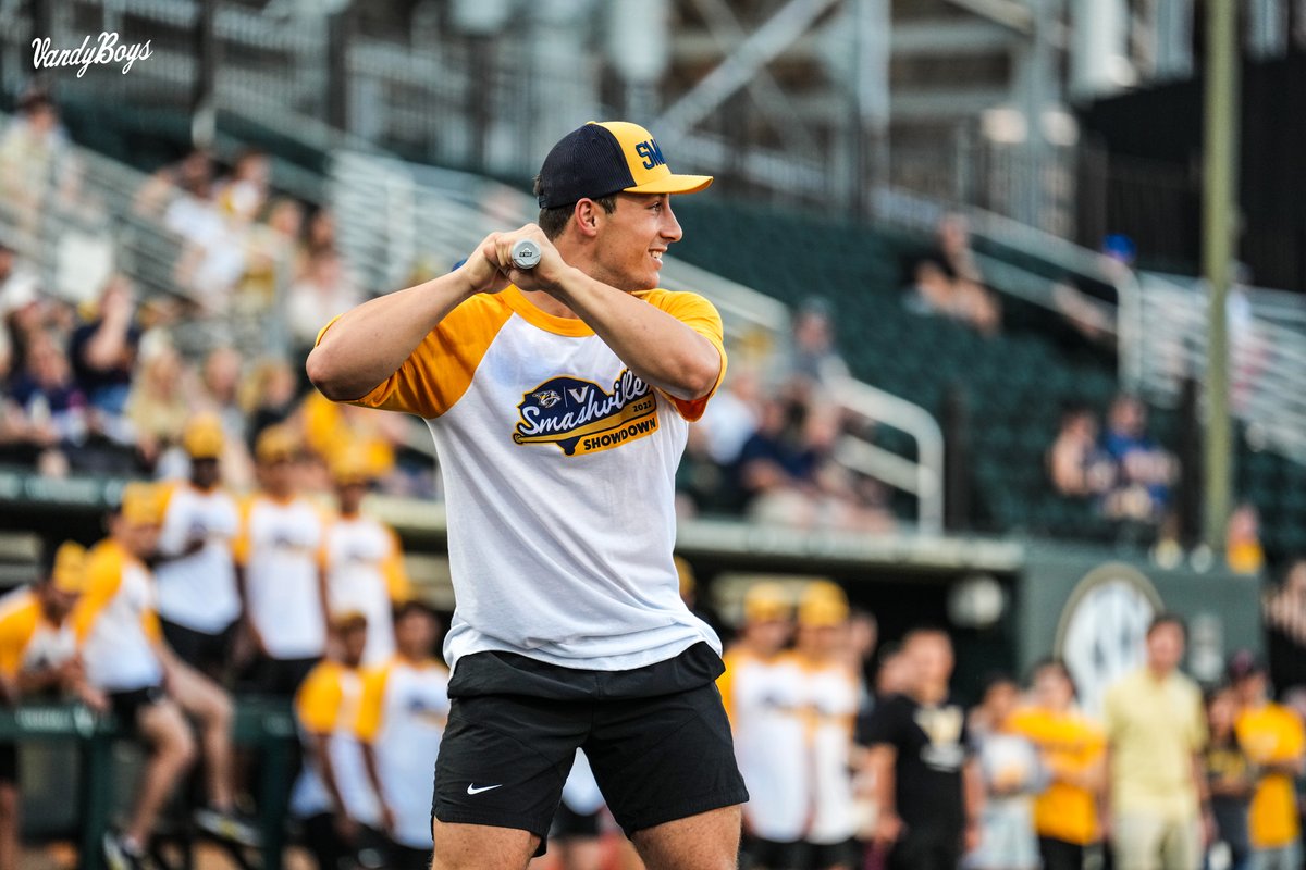 Frames from the home run derby. 📸