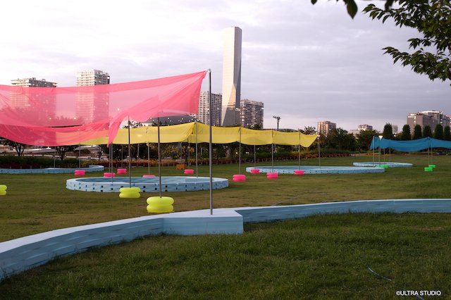 tecture1's tweet photo. 「ARTBAY TOKYO 2022」臨海副都心にて9/25まで
NEW SCALE="世界を見る新しいものさし"をテーマに、レアンドロ・エルリッヒ、ULTRA STUDIOらが作品を展開
https://t.co/rA9h49xLvJ
#ArtbayTokyo #artbayfes2022 #LeandroErlich #UltraStudio #後藤映則 #高橋信雅 #吉添裕人 #乃村工藝社 #台場 #TECTURE https://t.co/zucZ7mQyf3