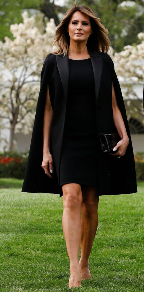 gabo740404's tweet image. Somebody call the same person to get the outfit...😏
#GodSaveTheQueen
#GodSaveTheQueue