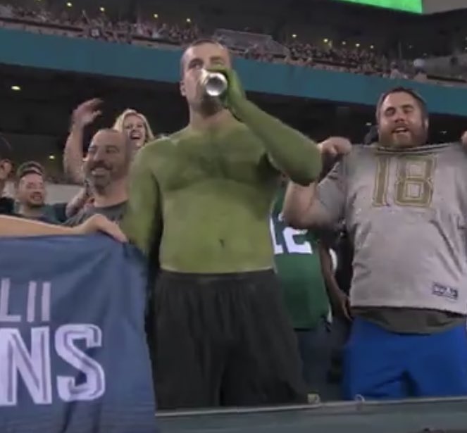 BarstoolBigCat's tweet photo. I like this guy not doing any face paint or eagle mask. Just painted himself green instead of wearing a green shirt https://t.co/vhmslPmryX