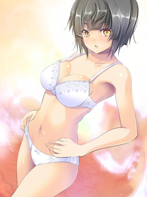 鏡の前で「来年こそは脱・処女…!」をケツイする女の子 