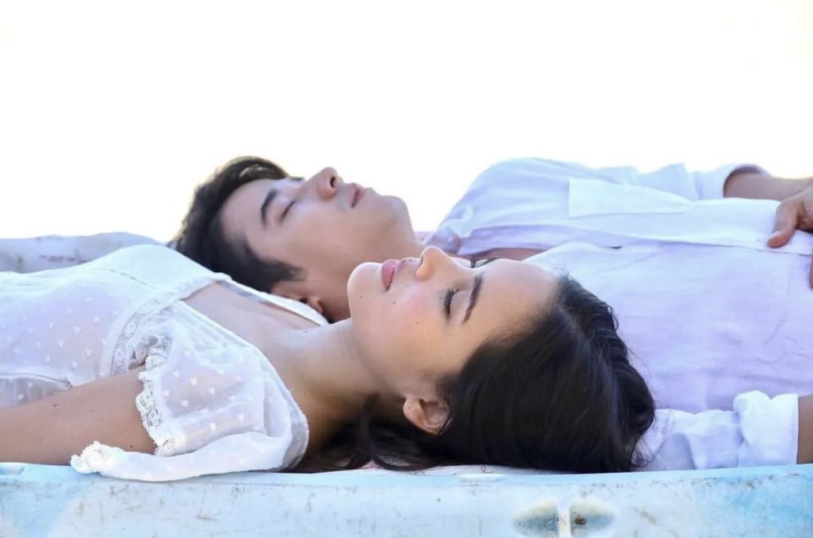 AmerJohan's tweet photo. The best warmest place to lay down! Forever always beside you, Carl Raman 🤍 #mariomaurer #UrassayaSperbund #BadRomeo https://t.co/cDMmwPO6vg