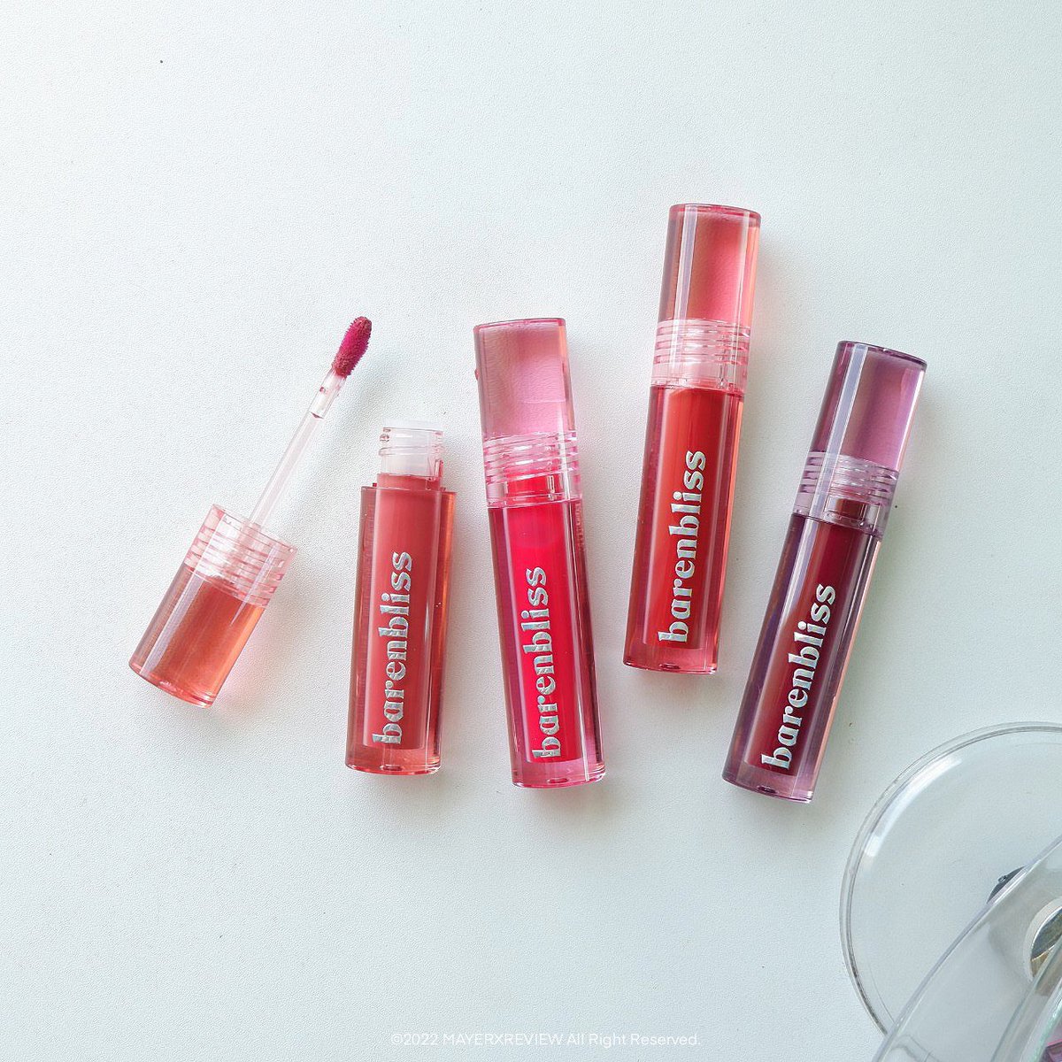 memayerr's tweet photo. ปาใจไปให้น้อง #barenbliss Peach Makes Perfect Lip Tint สักร้อยดวง💕คือน่ารักทุกสีจริงๆ เป็นลิปทินท์ที่เนื้อฉ่ำวาวชุ่มชื้นสุด แถมติดทนทั้งวันเลย มีความหอมพีชชอบมาก คอลนี้ปักหมุดสี 03  Take Change ไว้นะ มันสดใสมาก แต่ใดๆคือแนะนำให้มีทุกสีเลย ทาง่าย ได้ทั้งปากและแก้ม #barenblissth https://t.co/0bGyIwVr9I