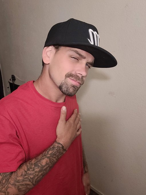 Am I hot or not ladies? Would you fuk with me? https://t.co/eswhM5cJgp<a href="/tag/newprofilepic"class="tags"><span>#newprofilepic</span></a>