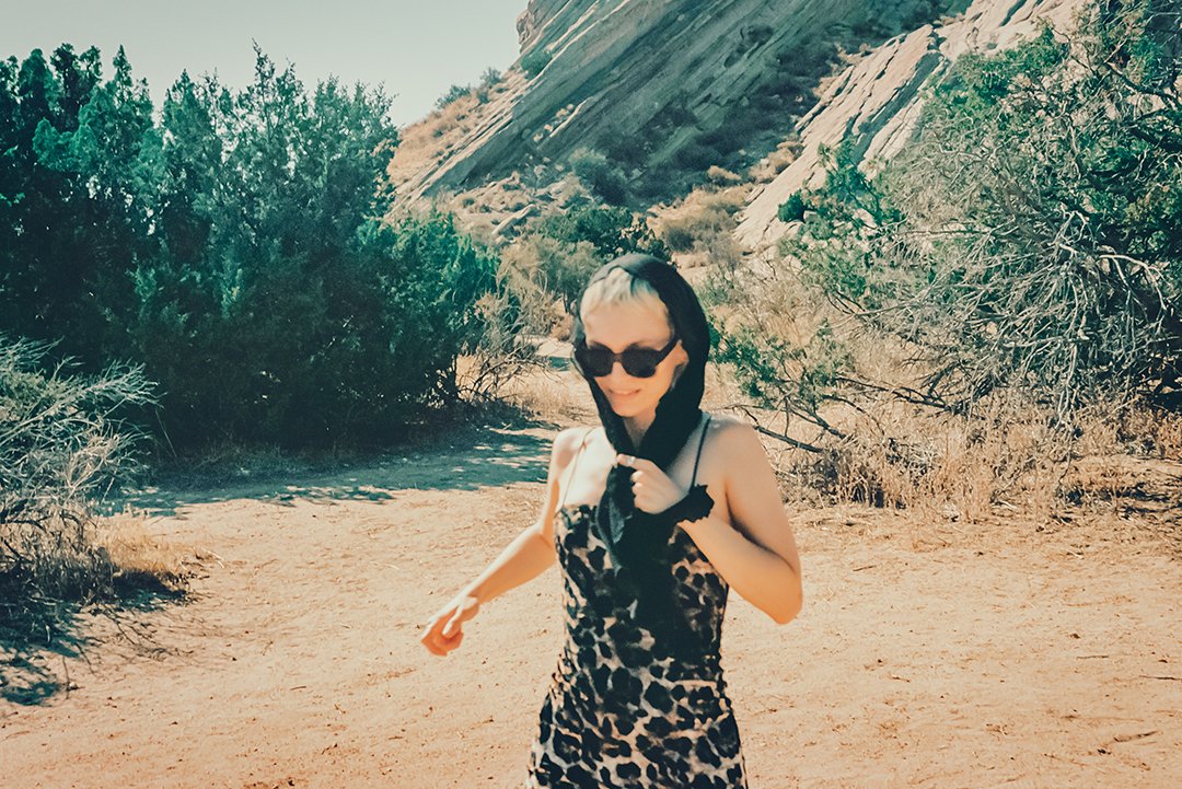 ArtistLalo's tweet image. GN
New work with @itsAlexboldea and Melinna.