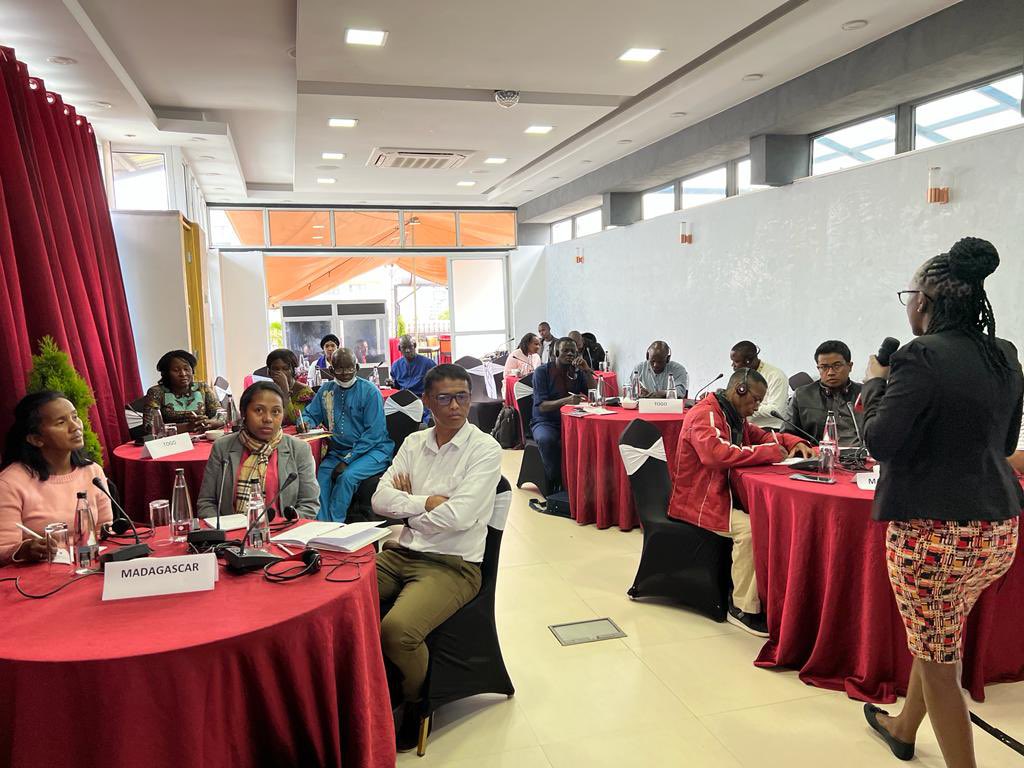 No African farmer left behind:  Seed Systems Group and FIPS-Africa welcomed 15 agriculturalists from Madagascar, Togo, and Senegal to Kenya for a 14-day training in farmer outreach using the Village Based Advisor/Small Pack methodology.  Onward!