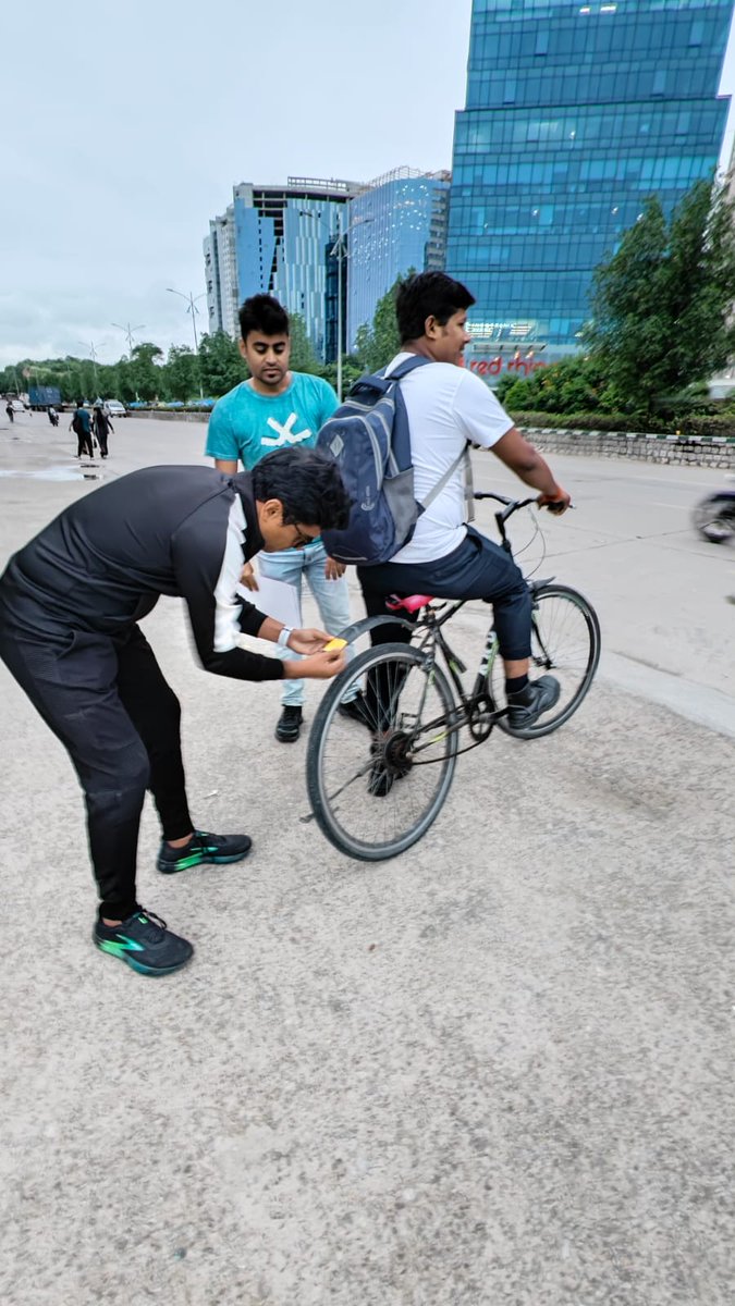 HydcyclingRev's tweet photo. #Hyderabadcyclingrevolution
#resethyderabadwithcycling
#wetoosharetheroad
#adoptcycling
#cycle2work
#cycle2office
#freedom2cycle
#CyclingCommunityofhyderabad
#cycle2school
#adoptcyclinghyderabad
@KTRTRS @arvindkumar_ias @sselvan @BicyclingNewsIn @copenhenken https://t.co/iWNgvu2hA9