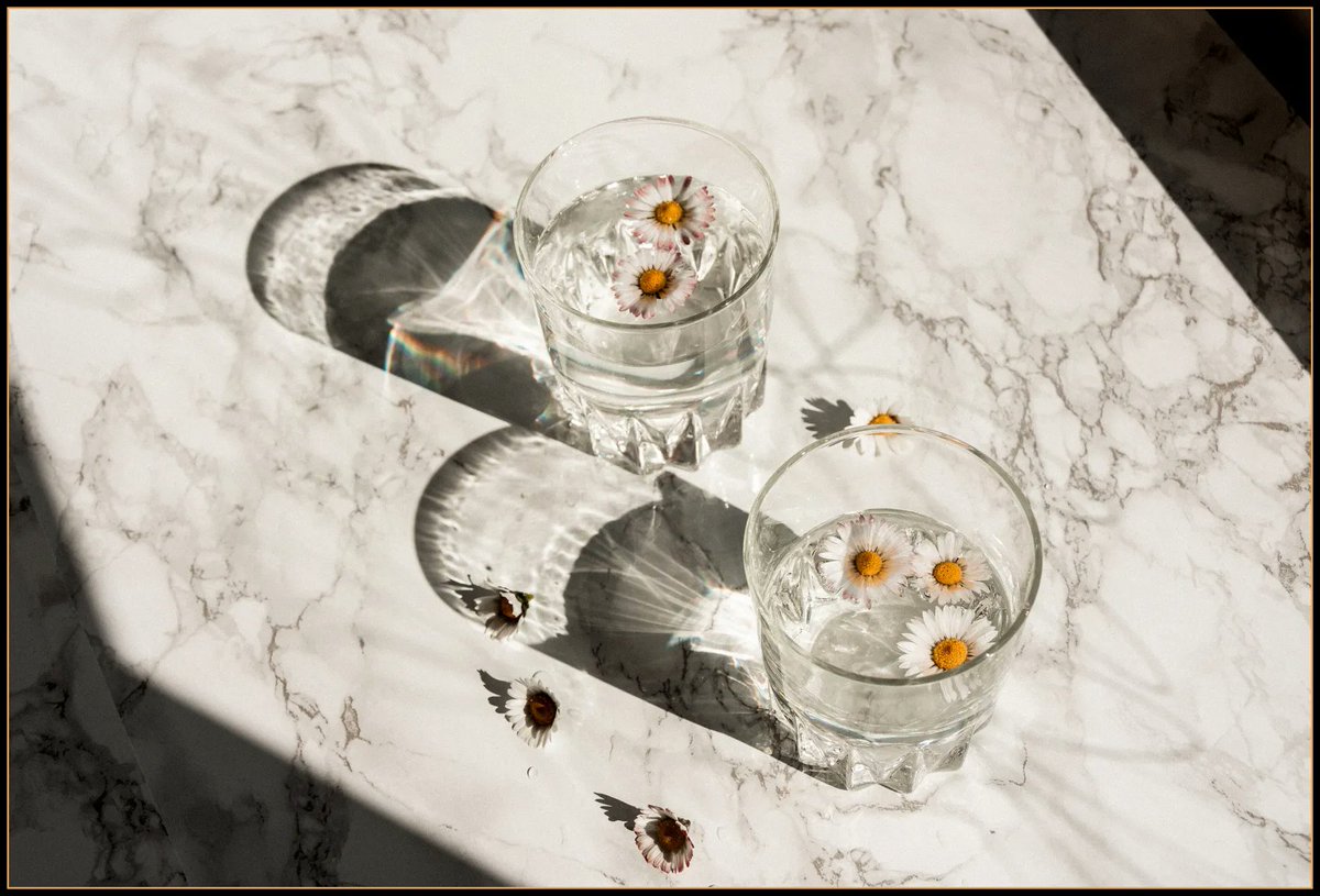 RocojaLimited's tweet photo. We have found a great blog for anyone interested in Kitchens / Kitchen design inspiration. Take a peek here - https://t.co/6m44brie9W  
#Kitchen #KitchenDesign #IconKitchenDesigns #Purley #Rocoja #Design #Lighting #Tiles #Redesing #Icon #Kitchens https://t.co/pHz9Q6jGaZ