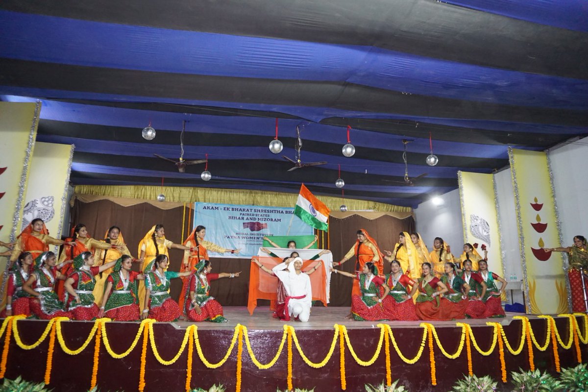 EdCIL_India's tweet photo. #AKAM_EBSBStudentTour 
Glimpse of performances by Students of #mizoram in Cultural Function on the last day of 5 days trip at , Patna Women's College #Bihar #StudentsExchangeProgramme  #AKAM #EkBharatShreshthaBharat #AzadiKaAmritMahotsav
#EduMinOfIndia #EBSB_Edumin
#EdCIL_Ltd https://t.co/AWTgTBeCKZ