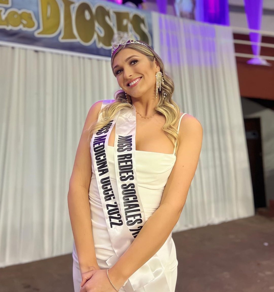 dioses2022's tweet photo. Nuestra reina es Miss Medicina 2022 y Miss Redes Sociales 2022 😍😍 @heidikrollf  gracias por ser la mejor representante 💘 https://t.co/fLNn9texiM