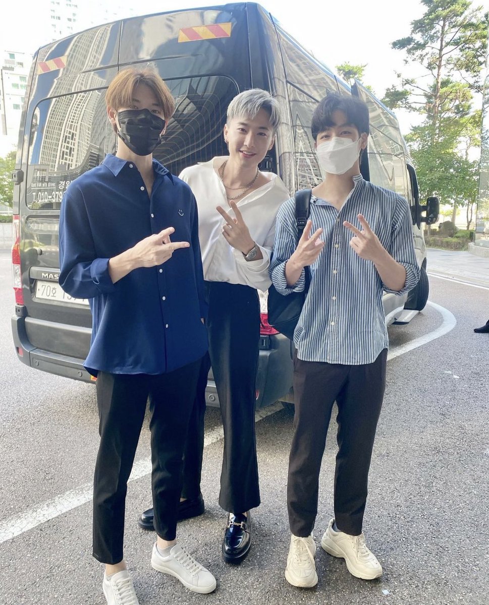 jutamas0526's tweet photo. ผู้บ่าวเกาหลี น่ารักจุง

#yinyin_anw #warwanarat #หยิ่นวอร์ 
#YinWar1stFMinKorea 

Cr.wavekhoo IG https://t.co/uN7O5xC6Iv