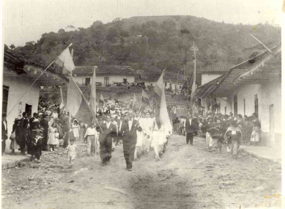 Historia de Colombia on Twitter: "La población conformada en el sitio