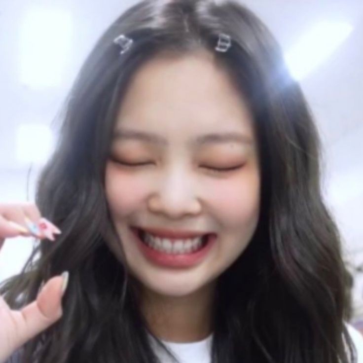 rubyjane_ni's tweet image. Nini te amo,te quiero,te admiro,te aprecio,te adoro,no sabes lo feliz que me haces por cada detalle tuyo,no sabes cuanto te amo y daria todo lo q fuera por ti ,deseo lo mejor, mi nini quiero que seas feliz para siempre y nunca se te borre esa sonrisa💜🐻 #JENNIE