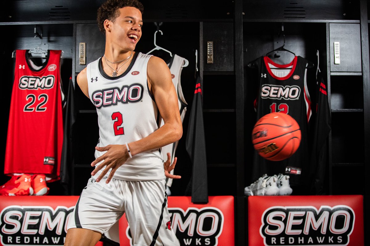 marqueas bell tweet media