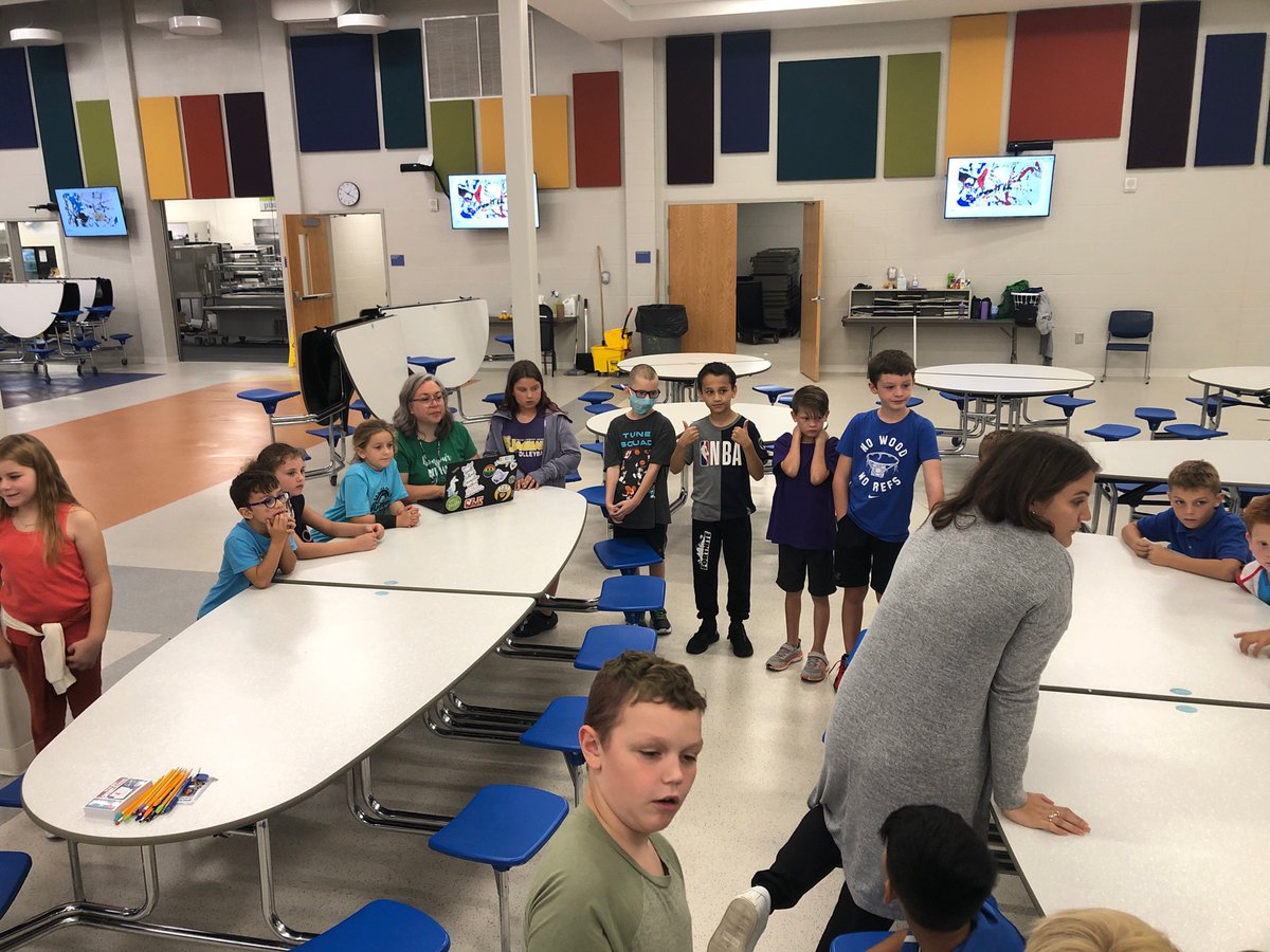 @NRAC3_8 kicked off #StartWithHello week by hosting a get-together for our new elementary students! It was fun to play a game, have a treat, and get to know our new friends! 👋👋👋 #YouBelong #Welcome @MrAndrewsNRCS @NRCSRangers @sandyhook