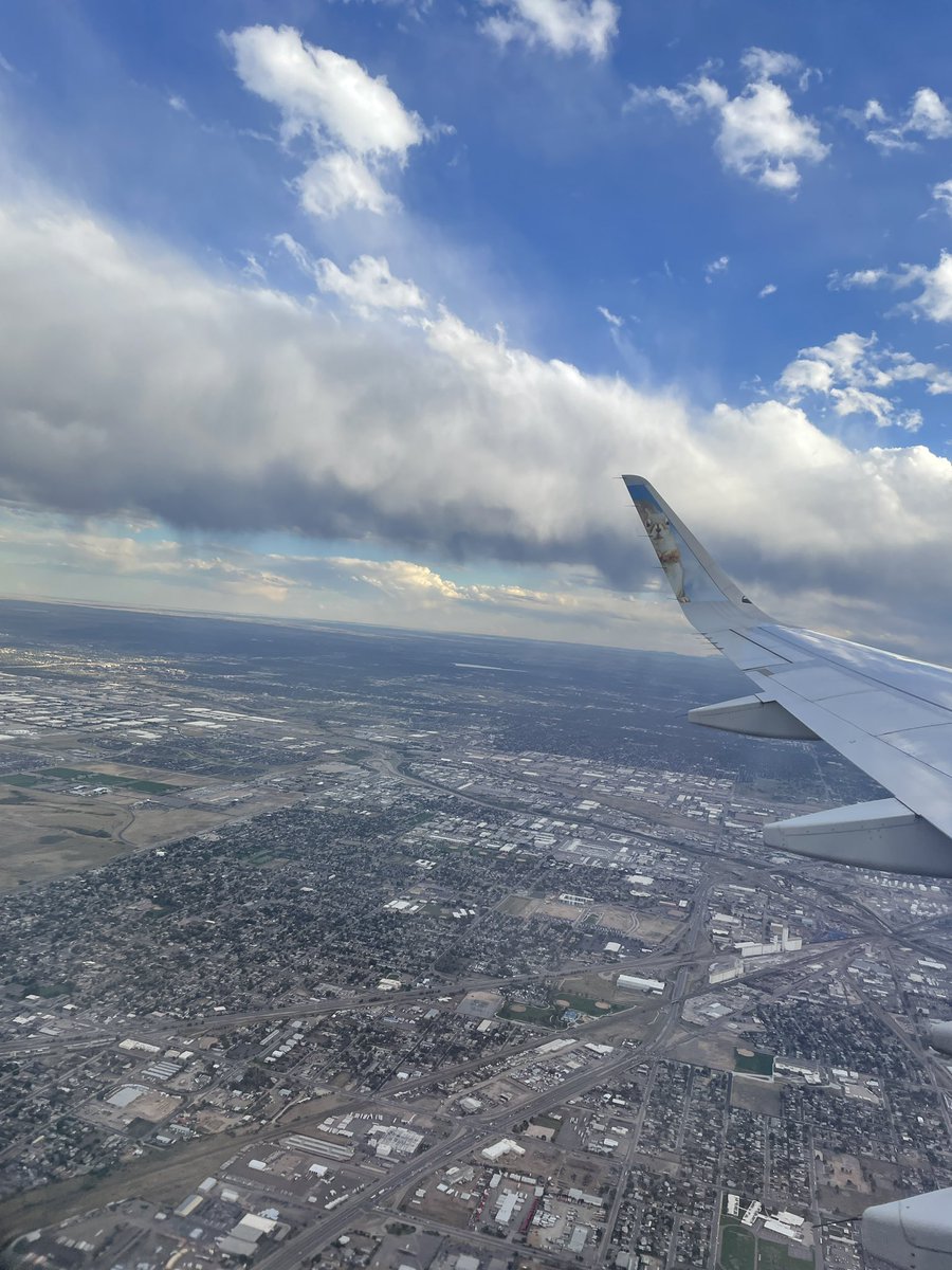 Melimel540's tweet image. 👋 colorado. ilysm. until next time. ✈️ #5280love