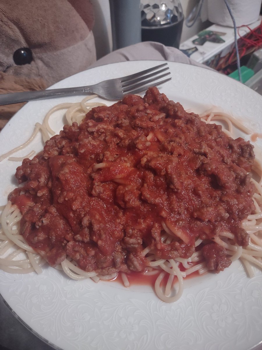 WildeBlaze38's tweet image. This what is on Menu for dinner tonight is homemade spaghetti and meat sauce and wash it down with some Coke to make sure not to choke. What all y&apos;all have for dinner tonight. #SpaghettiMonday #WhatisontheMenu #deliciousCoke