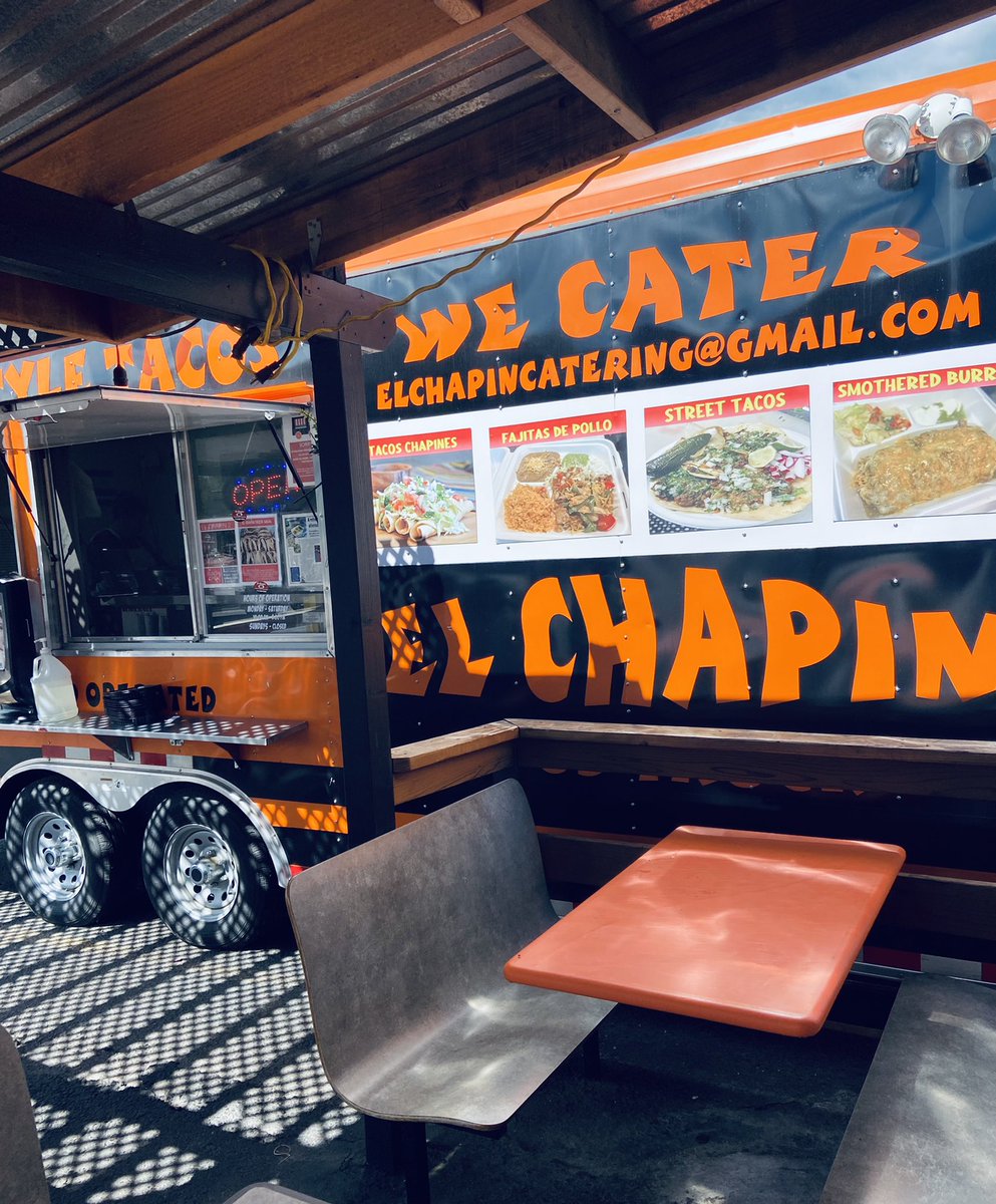 theFOWLISHHOUND's tweet photo. Best food truck in Colorado Springs, baby! #Foodie #WeHigh Stay Fly! 💚💋 https://t.co/SbmXGHqstW