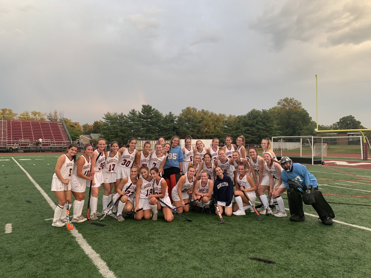 MrsLavelle's tweet image. A lot of 💨, a bunch of 🌧️, a bit of ⚡️, topped off by a win and a 🌈! #GCFH #HEYRED❤️🏑
