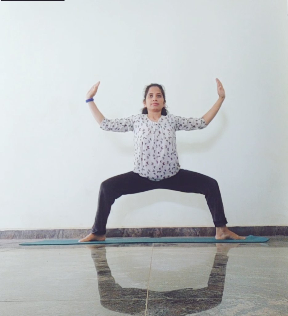 Monika48779734's tweet photo. Moon Salutation चंद्र नमस्कार के भी हैं ढेरों fayde
@Monika48779734 
#moonsalutation #chandranamaskar #yoga #benifits 

Video link 👇
https://t.co/0Ad7CVO47D https://t.co/4rQ6o2S0dx