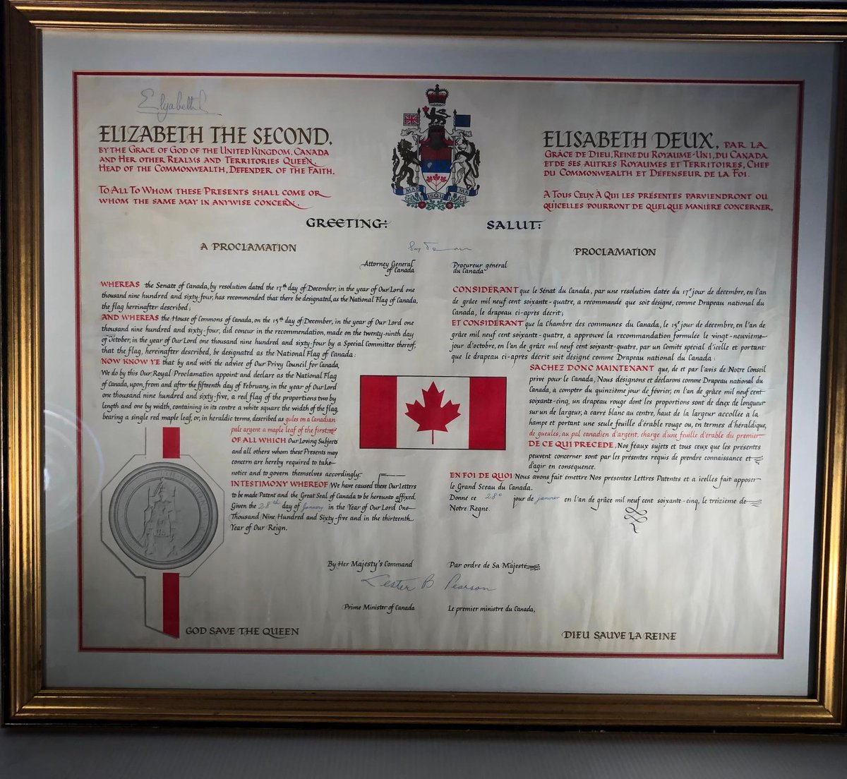 As today is our #NationalDayOfMourning to honour Her Majesty #QueenElizabethII, a timely reminder that it was HM that signed the proclamation announcing a new #CanadianFlag in 1965.  This is the end of Canada's Elizabethan age. 
#GodSaveTheQueen  #GSTQ  #QueenElizabethIIMemorial
