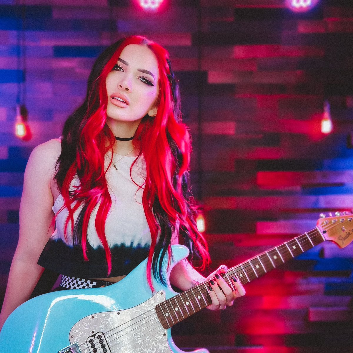 How about Victoria's Secret pop punk version? Pre-save now!
lnk.to/VictoriasSecre…