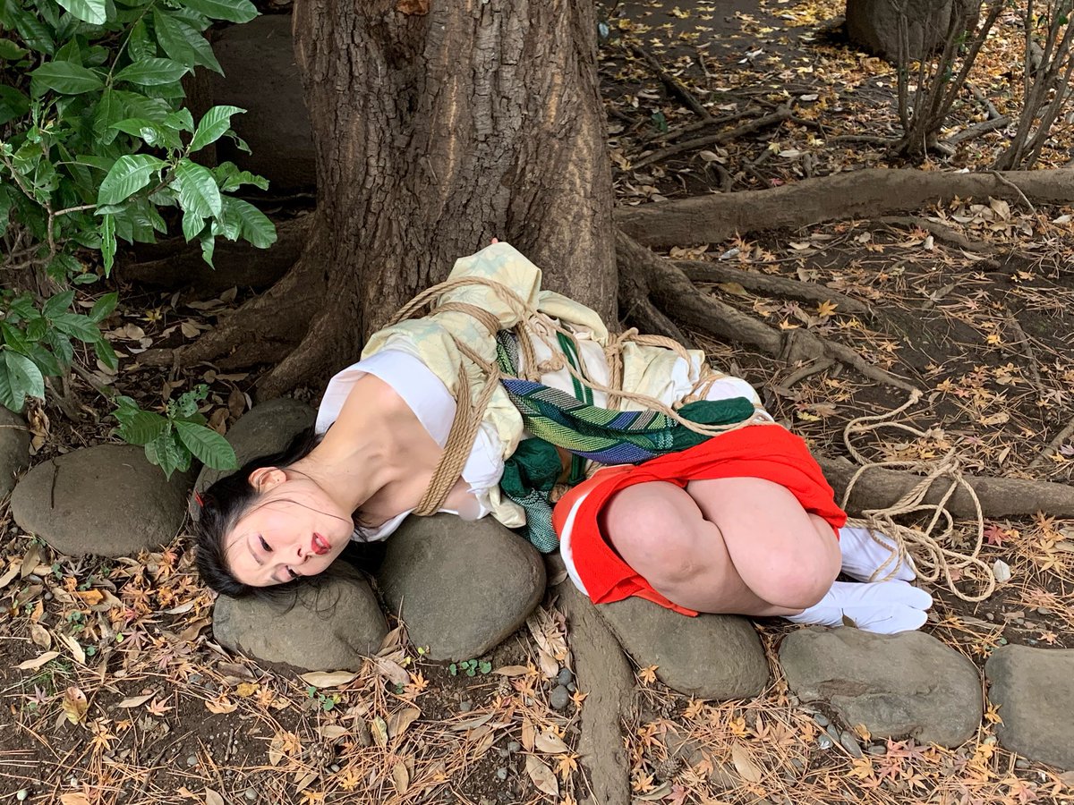 nawanaka1mon's tweet photo. 10月9日(日)の責め縄緊縛研究会！今回のモデルさんはセクシー女優の高宮菜々子さんです！
参加者募集中！少人数での縄会の為、参加費は少々お高くなっております。ご興味のある方はDMお待ちしております。 https://t.co/TUYZxckl3i