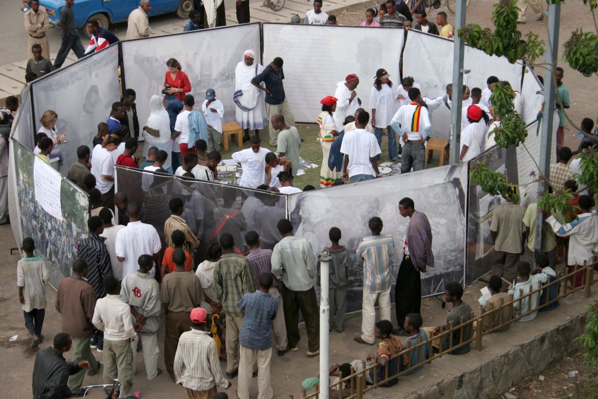 In 2006, after showing the work of #suddenflowers in #addisababa, we decided to tour it around Ethiopia in a traveling coffee ceremony called #AbulThonaBaraka. We showed pictures, talked with audiences and served coffee in small towns, cities and villages.