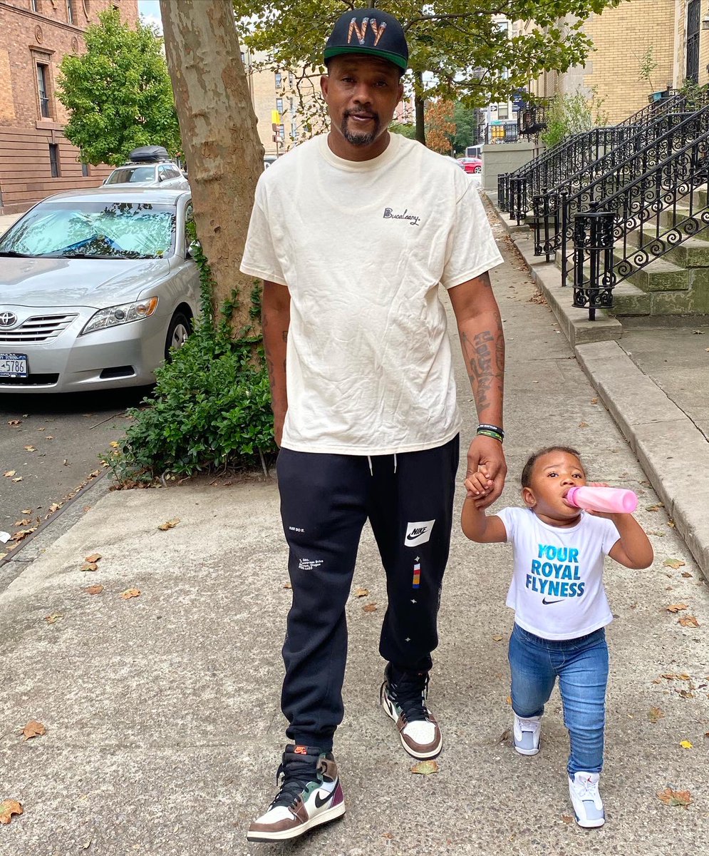 ButtaButtaWorld's tweet photo. I’m not BETTER just DIFFERENT! I won’t judge you for staying in the boat, so don’t judge me for trying to Walk On Water!🤞🏾🙌🏾💪🏾👸🏽🤝🥰🔝🏁 #CarryingLUVBUGWrinklesMe #YourROYALFlyness #GirlDad #LoveYours #LUVBUG #LAW #18Months #ForeverGrateful  #ButtaNeverForgets https://t.co/LcCzSO3ZTh