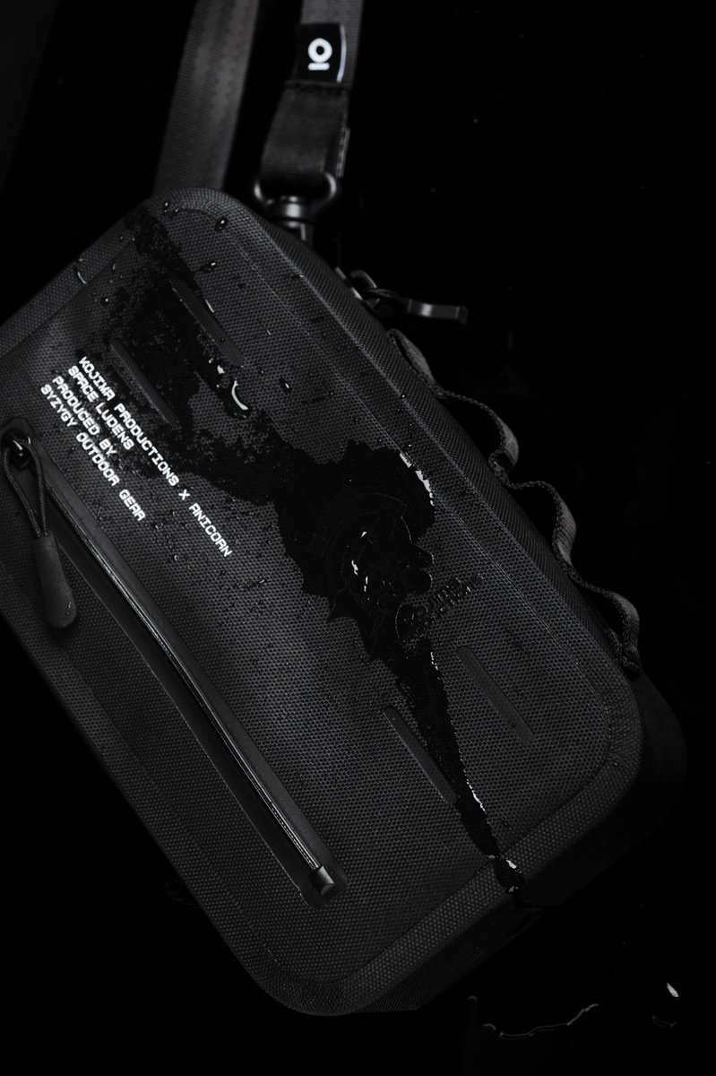 Anicorn_Watch's tweet photo. Lightweight, waterproof, durable and non-toxic

-Coming soon - 27 Sep 2022

@Kojima_Hideo @HIDEO_KOJIMA_EN
@KojiPro2015 @KojiPro2015_EN 

#Kojima #kojimaproductions #Anicorn #anicornwatches #Ludens #nasa #design #waterproof #outdoor #Sacoche https://t.co/6Y1sUI95jw