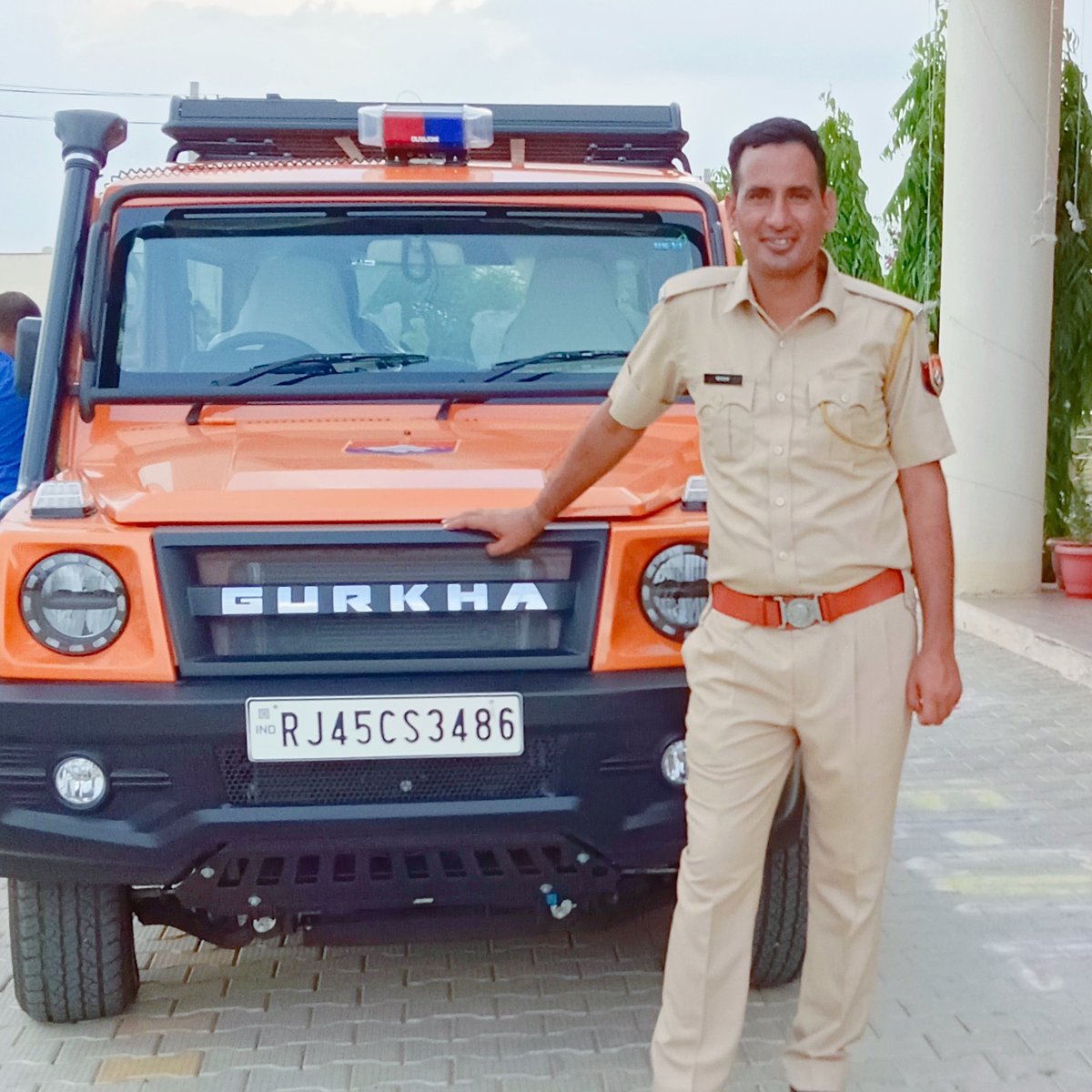 Sardar_Yadav7's tweet image. #पुलिस_डिमांड
हमारी माँगे पूरी करे जननायक सरकार
नही मिलते हमे कोई मानवाधिकार,
हमे भी है वैतन भत्तों का इंतजार
@RajCMO
@RajGovOfficial
द्वारा पुलिस की माँग,ग्रेड पे 3600 व डीपीसी से टाइम स्केल प्रमोशन को पूरा करें।
@1stIndiaNews @ashokgehlot51