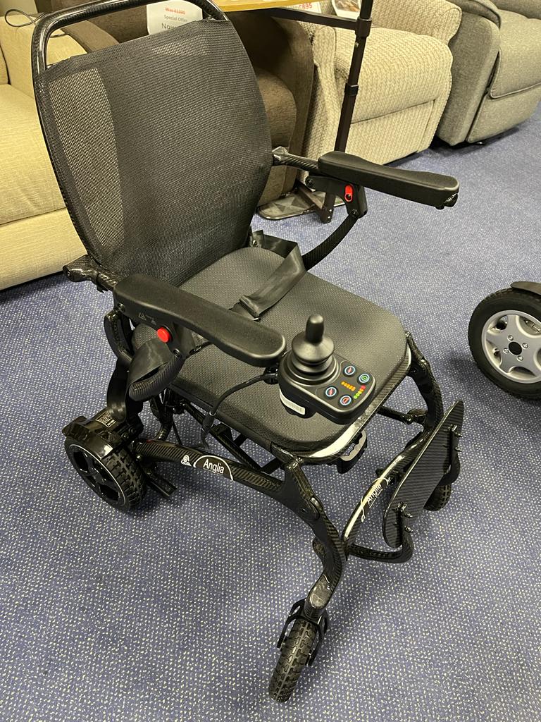 In our quest to find the lightest most versatile customer friendly products: Carbon Fibre is universally popular for its durability and strength and the latest product to hit our showroom is no exception to this.