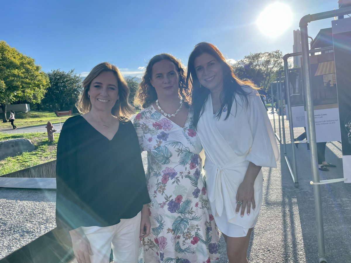 IrishEmbMexico's tweet photo. Hoy se inauguró la exposición de #IrelandinFrame en los suelos del museo @horno3 para el @fsantalucia
Los régios y visitantes a Monterrey pueden disfrutar de las obras de @lorcanfinnegan @Jeanette_Lowe @doyleeamonn y Kenneth O’Halloran hasta las 6 de Noviembre, no se lo pierden https://t.co/aEdtTX6GAp