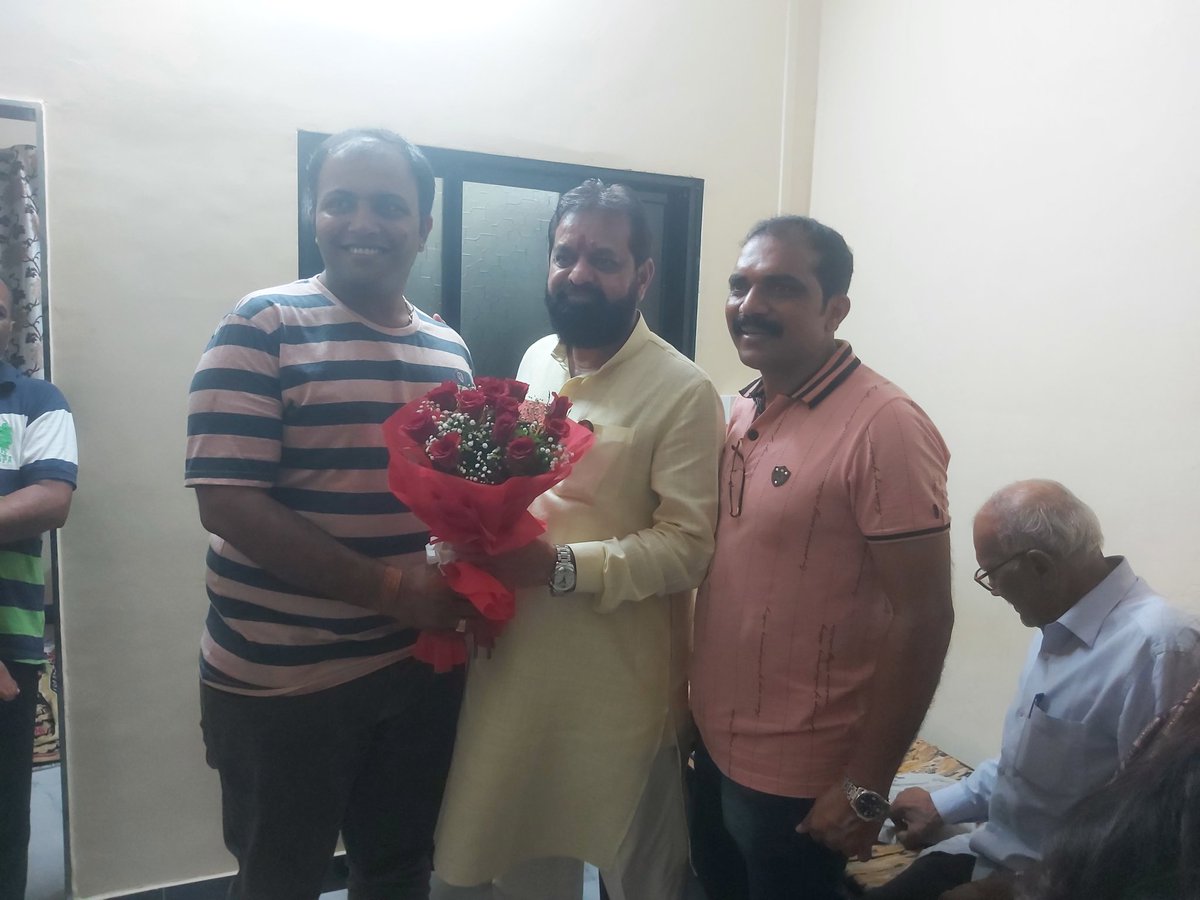 manishkulaaria's tweet photo. Meeting powai 
With @Mi_DilipLande @OmprakashKular2 @manishkulaaria https://t.co/vBYgwLHFlN