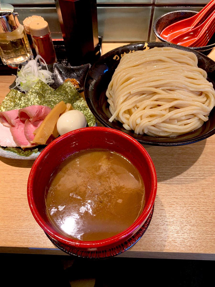 Mackiramen's tweet photo. 火曜日の昼は
『つけ麺和本店』@竹ノ塚

特製つけ麺大
炊き込みご飯

リニューアルオープンおめでとうございます㊗️🎉
半年振りに復活の大好きなつけ麺
やはりPP🏆で1番に食べたかった〜😋
超絶美味しかったです🍜💕
金井さん、スタッフの皆様
ご馳走様でした🙏🌈💯 https://t.co/EEsH9DmACt