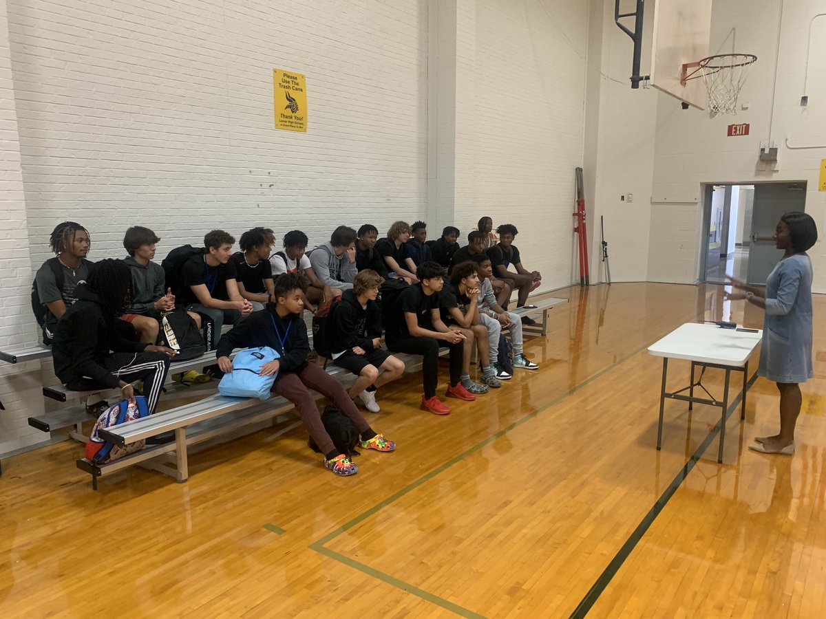 Thank you Mrs. Manning for our talk today!!! #VFND <a href="/LamarHigh/">Lamar High</a>