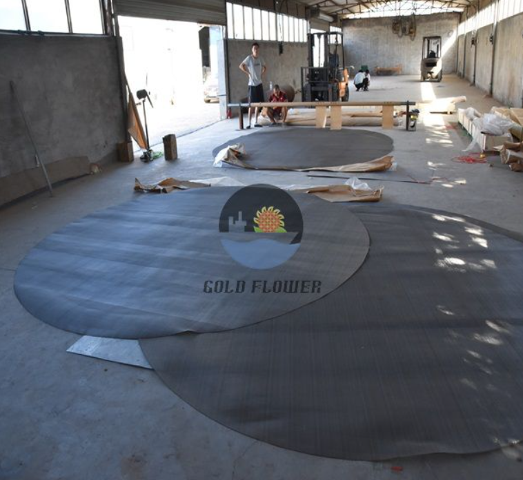 KatieWi22232107's tweet image. 0Cr23Al5 Nichrome #Mesh
0Cr23Al5 Nichrome mesh can be used as the filter medium of basket filter, mesh filter and other filtering #equipment.
1. high temperature resistance
2.High strength and good rigidity
3.high mechanical strength

#basketfilter #meshfilter