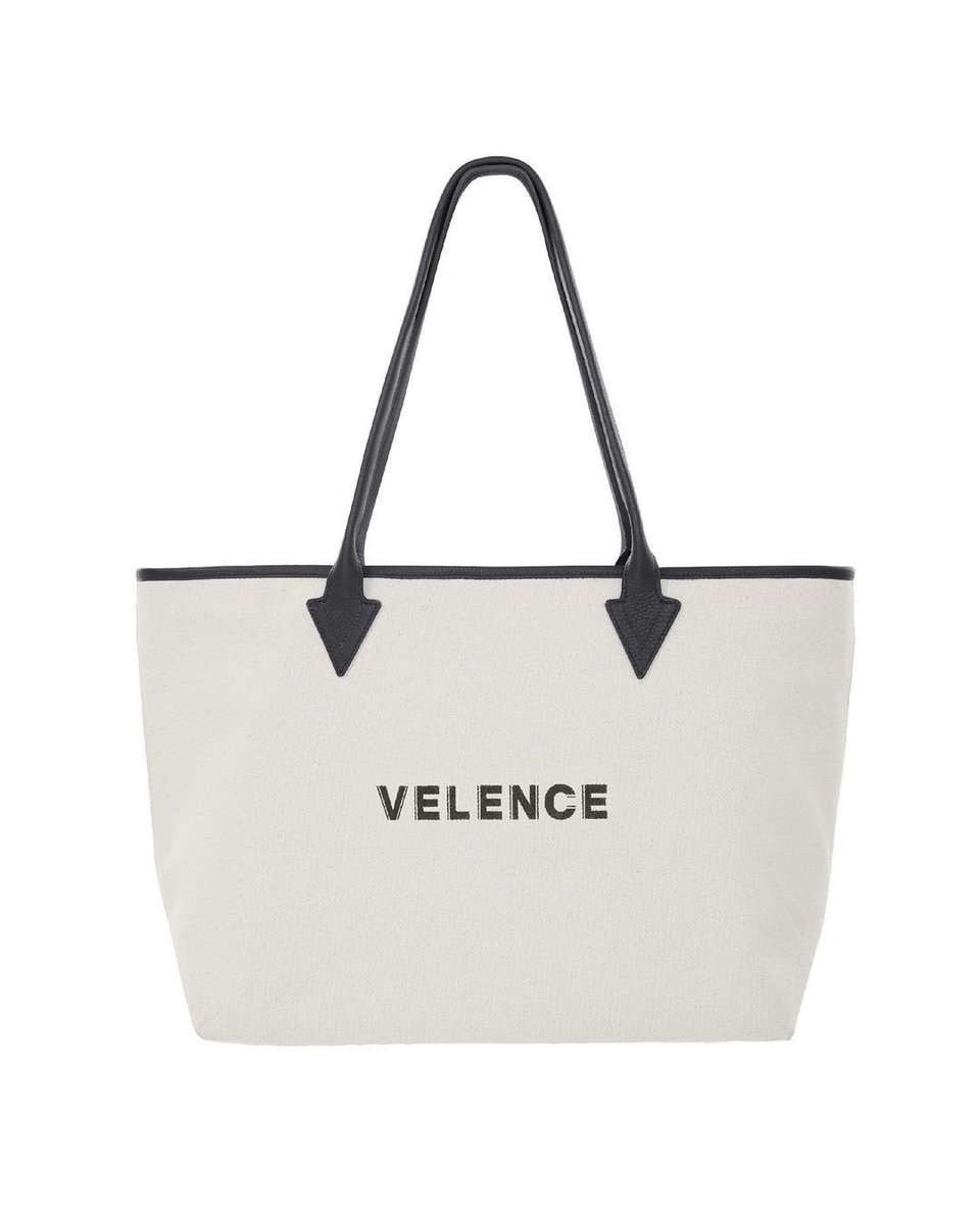 bkkshopper's tweet photo. 【出品情報】9/20
VELENCE レザーストラップ キャンバストートバッグ
数量限定再入荷です。

ご購入希望の方は下記URLにご確認ください！
🙇‍♂️✨✨✨
▶https://t.co/8cuiCe364K
発送予定：10月中旬以降〜

#velencebkk #velence #velencetotebag https://t.co/V96QAFPHnq