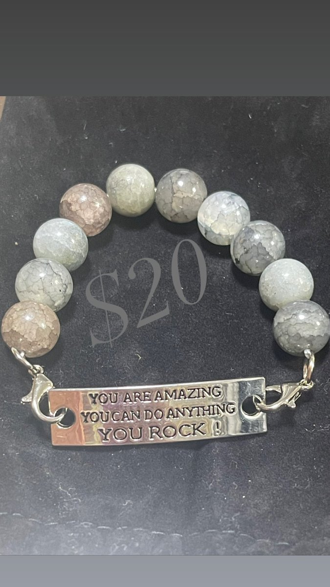 PoeticSoultry1's tweet photo. Inspirational bracelets $20, 2 for $30, 3 for $40, 4 for $50, 5 for $60 #handmadejewelry #jennuinjewelryllc #placeyourordernow‼️ https://t.co/T6wdf35YpU