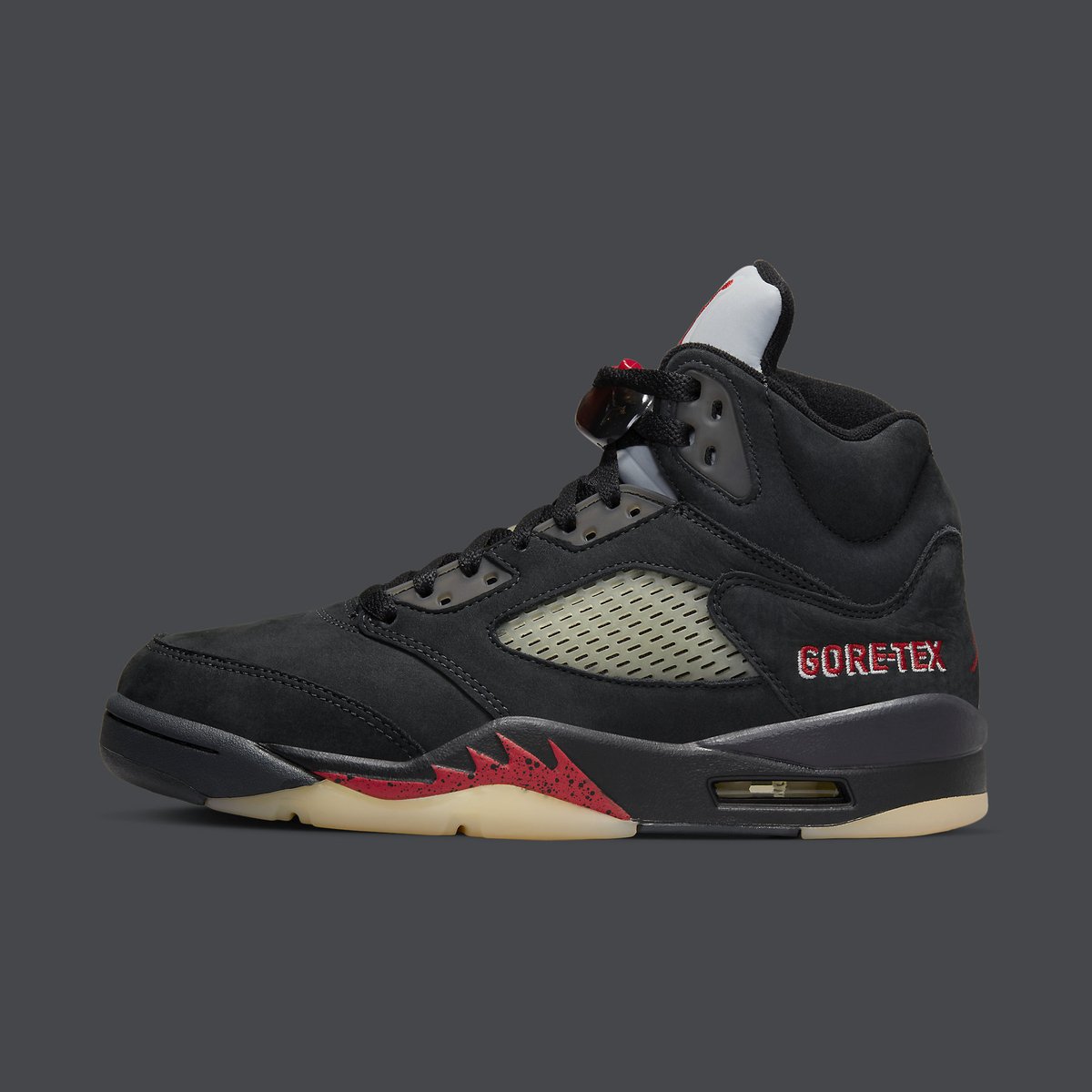 houseofheat's tweet photo. Official Images // Air Jordan 5 GORE-TEX ☔️

MORE HERE: https://t.co/PWliYdUby3 https://t.co/Sh806Snn35