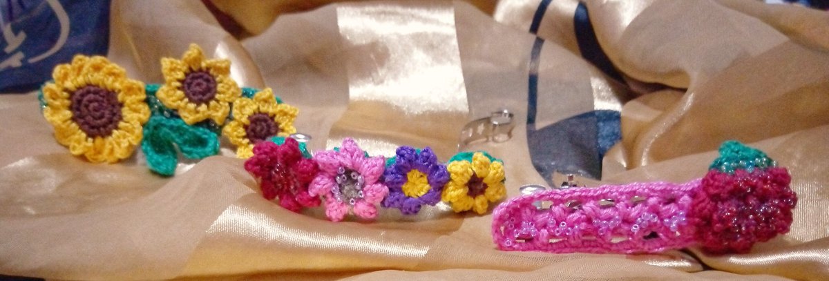 DearKnots's tweet photo. Crochet Sunflower Hair Clips by #DearKnotsPH 

Yarn:. Mercerized Cotton (3 ply)

#crochettwt #gantsilyo #crochetph https://t.co/e9cpOs3CQB