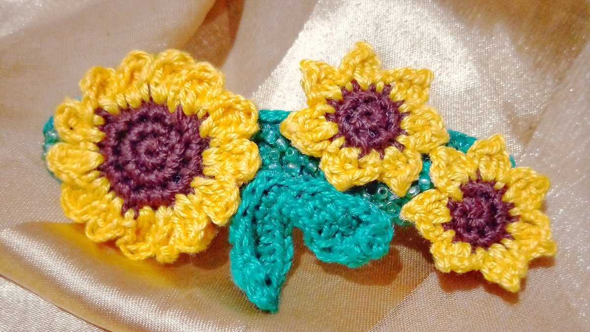 DearKnots's tweet photo. Crochet Sunflower Hair Clips by #DearKnotsPH 

Yarn:. Mercerized Cotton (3 ply)

#crochettwt #gantsilyo #crochetph https://t.co/e9cpOs3CQB