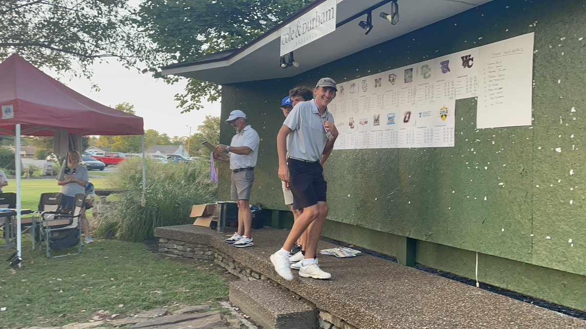 BreckCountyGolf's tweet photo. Not the way the team wanted to end the season, but it was a great season none of the less! Very proud of all of the guys for the work they put in and have nothing to be ashamed of!!

6th place finish as a team (332)

6th place finish for Shelton Smith (76) to move to Semi-State!! https://t.co/j3xFK74HCa