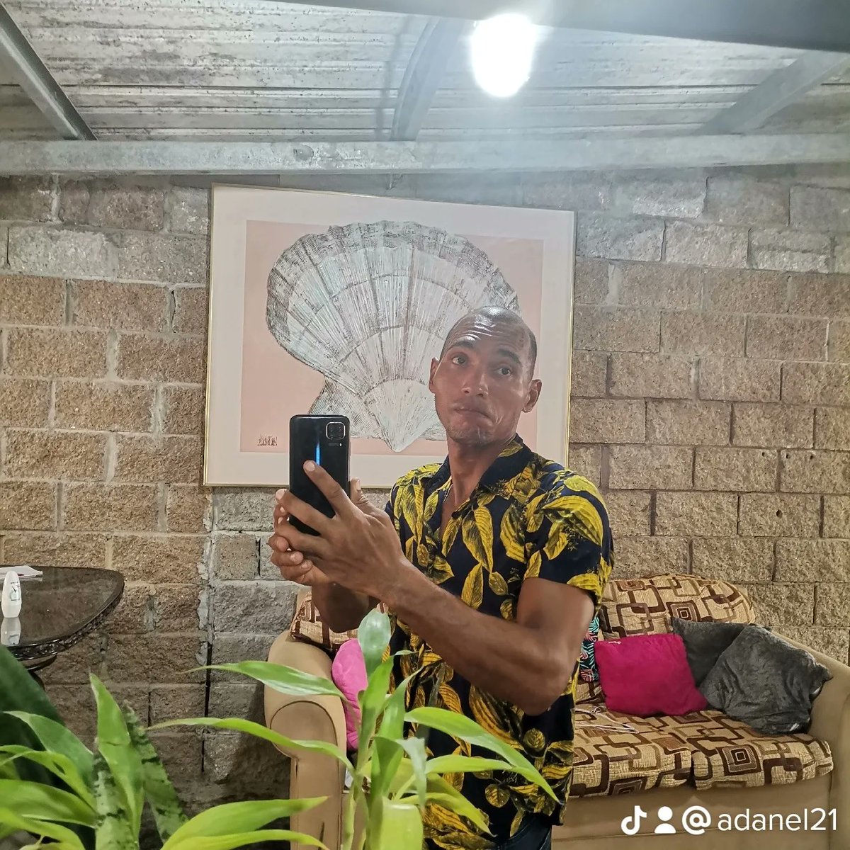 adanel21's tweet photo. #NuevaFotoDePerfil https://t.co/bLrrbWCAmd