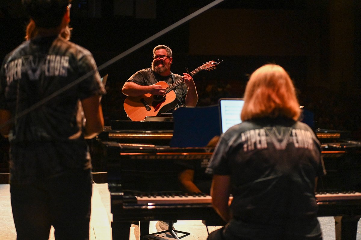 The Choral Showcase tonight was a spectacular display of talent, dedication and hard work from #1LISD teachers and students – and only one month into the school year! 🎤 🎵
