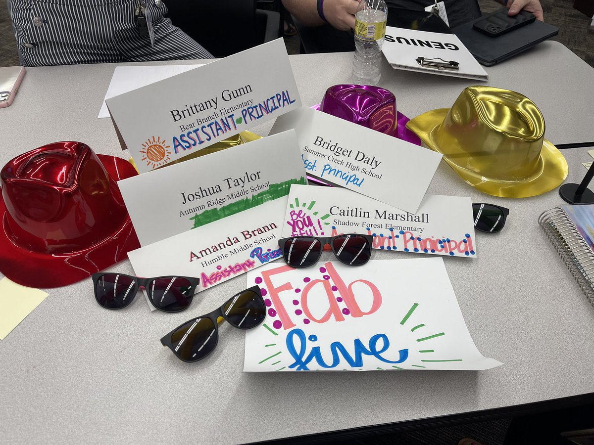 The Fab Five had a Fantastic time tonight at the #HumbleISD_AcademyforAdvancedLeaders ! We are seeing through different lens and learning how to wear many hats! <a href="/MrsGunnsClass/">Brittany Gunn</a> @ARMSOrchestra @2ndGradesaHOOT