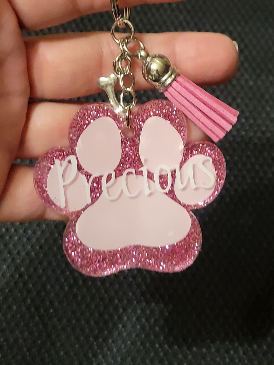 MagicReclaimed's tweet photo. Excited to share the latest addition to my #etsy shop: Personalized Paw Print Key Chain https://t.co/5BFE66kAvu #pawprintkeychain #keychain #dogmom #acrylickeychain #dogpawprint #tasselkeychain #dogbone #resinkeychain #customkeychain https://t.co/W7F1DMFLAN