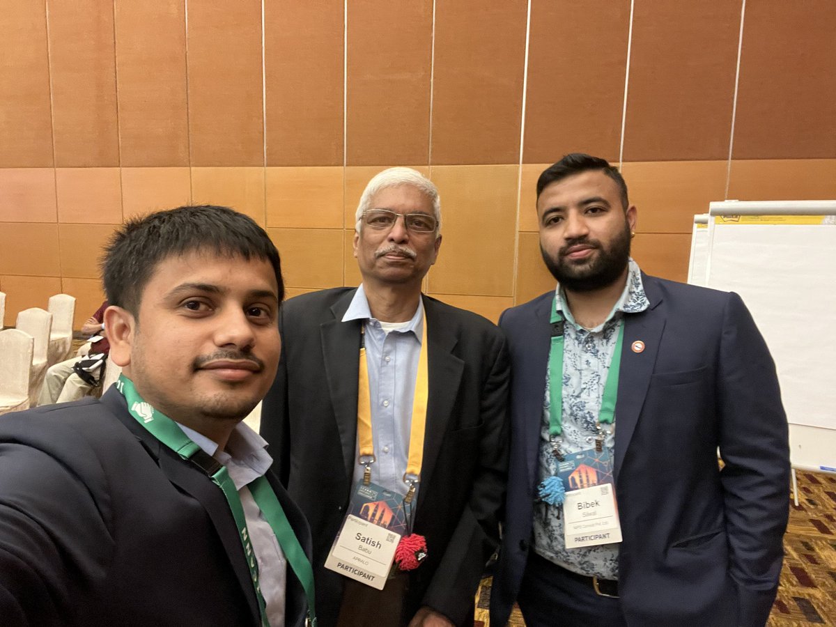 apiganepal's tweet photo. #YIGFNepal team member with #APRALO Chair Satish Babu #ICANN75  #MyLearning @ICANN @mebevak @udeep9 @ICANNFellows https://t.co/5lGxRsSc5s