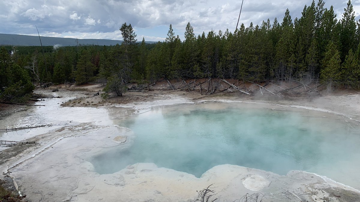 TheLotch's tweet photo. Day 5 of the trip ended up being the longest so far…up from 6am to 6pm getting back to the room, I traveled the whole route of Yellowstone. While much more “same-y” than I think people give it, it was such a beautiful adventure full of some of the best the Earth has to offer. https://t.co/rBYKLX5BFx