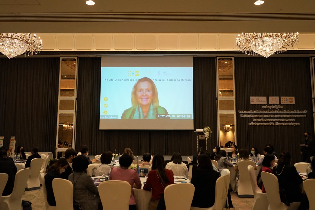 Unfpa_Thailand's tweet photo. 👏Big appreciation to the opening remarks by @AsaTorkelsson, @UNFPA's Country Director for 🇹🇭, & Khun Jinnanggoon Rojananan, Deputy SG of @NESDC, for the "#LifeCycleApproach for #PopulationAgeing in Thailand Conference".
This is to ensure no one is left behind in #ageingsociety https://t.co/8z8Tyg1jGe